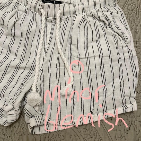 SOLD - Esmara White Striped Linen Blend Pull-on High Rise Shorts **DO NOT BUY** - Picture 4 of 4